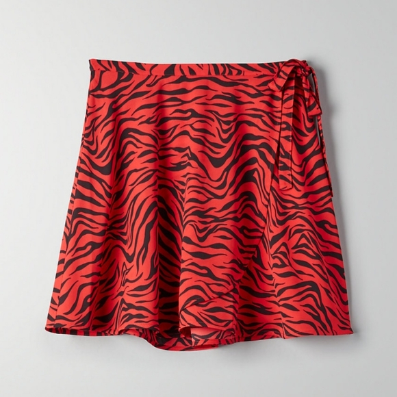 50% OFF ARITZIA SUNDAY BEST Ariel Wrap Skirt Size 8 - Picture 4 of 12